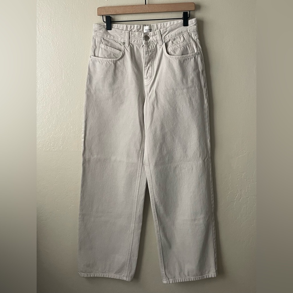 Closed ivory classic button fly high waist straight leg jeans